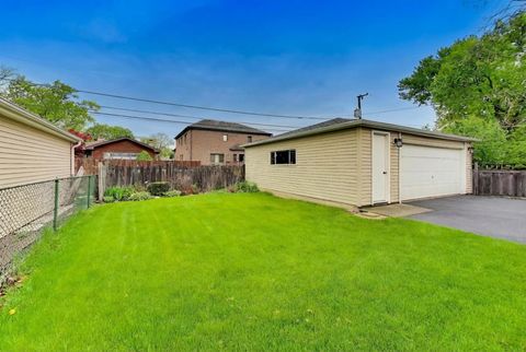 Tiny photo for 8332 N Oketo Avenue, Niles, IL 60714 (MLS # 12642422)