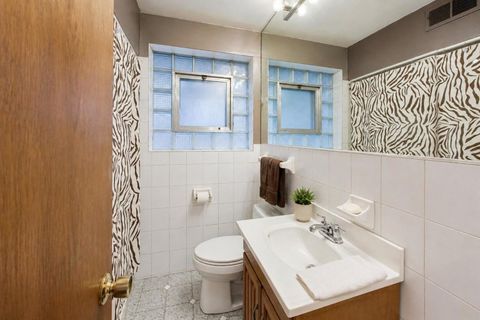 Tiny photo for 8332 N Oketo Avenue, Niles, IL 60714 (MLS # 12642422)