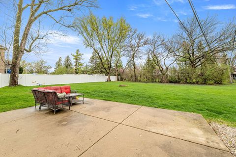 Tiny photo for 216 W Rand Road, Mount Prospect, IL 60056 (MLS # 12610212)