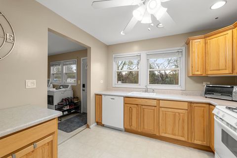 Tiny photo for 216 W Rand Road, Mount Prospect, IL 60056 (MLS # 12610212)