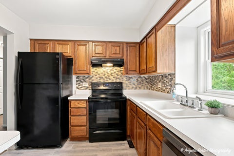Tiny photo for 761 Garfield Avenue #B, Libertyville, IL 60048 (MLS # 12703610)