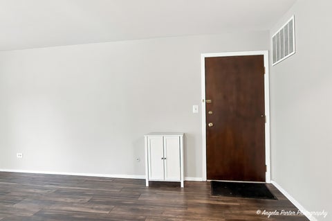 Tiny photo for 761 Garfield Avenue #B, Libertyville, IL 60048 (MLS # 12703610)