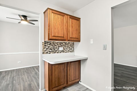 Tiny photo for 761 Garfield Avenue #B, Libertyville, IL 60048 (MLS # 12703610)