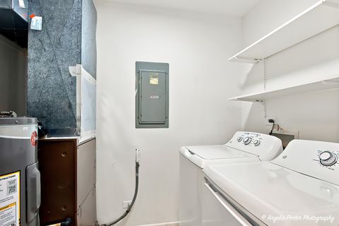 Tiny photo for 761 Garfield Avenue #B, Libertyville, IL 60048 (MLS # 12703610)