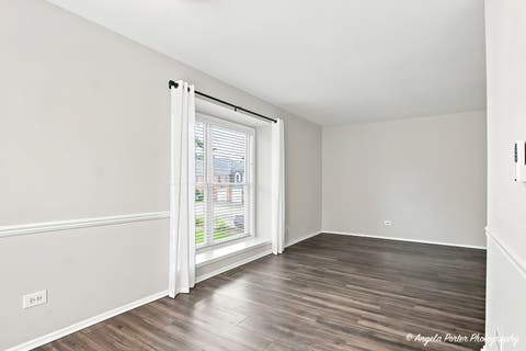 Tiny photo for 761 Garfield Avenue #B, Libertyville, IL 60048 (MLS # 12703610)