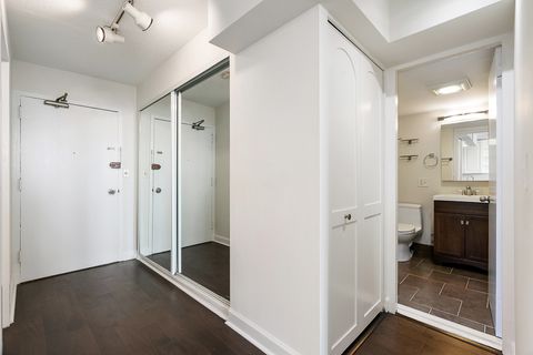 Tiny photo for 1455 N Sandburg Terrace #2907B, Chicago, IL 60610 (MLS # 12573827)