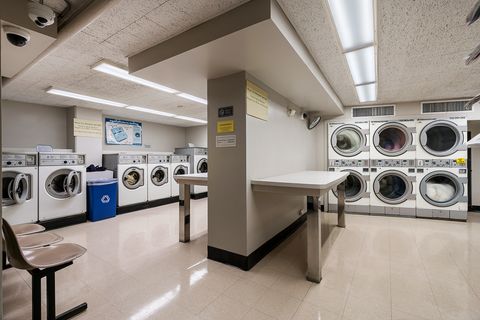 Tiny photo for 1455 N Sandburg Terrace #2907B, Chicago, IL 60610 (MLS # 12573827)