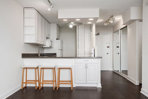 Tiny photo for 1455 N Sandburg Terrace #2907B, Chicago, IL 60610 (MLS # 12573827)