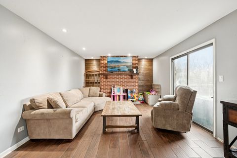 Tiny photo for 333 Grosvenor Court, Bolingbrook, IL 60440 (MLS # 12600294)