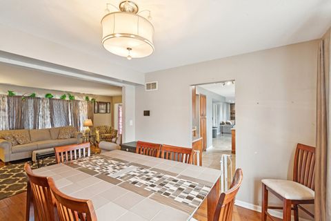 Tiny photo for 333 Grosvenor Court, Bolingbrook, IL 60440 (MLS # 12600294)