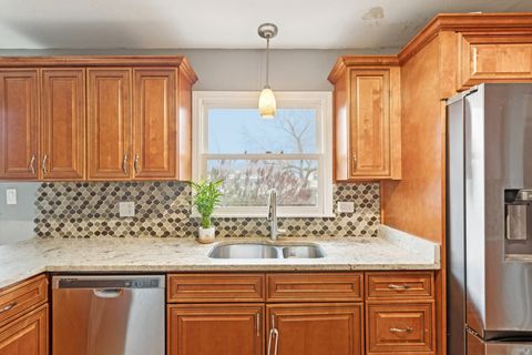 Tiny photo for 333 Grosvenor Court, Bolingbrook, IL 60440 (MLS # 12600294)