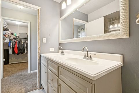 Tiny photo for 333 Grosvenor Court, Bolingbrook, IL 60440 (MLS # 12600294)