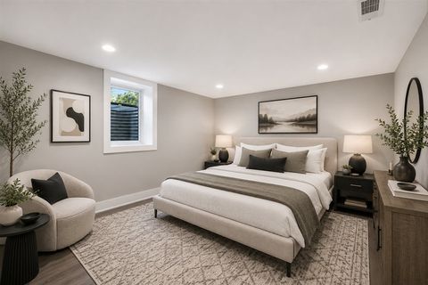Tiny photo for 20 N Waverly Place, Mount Prospect, IL 60056 (MLS # 12655256)