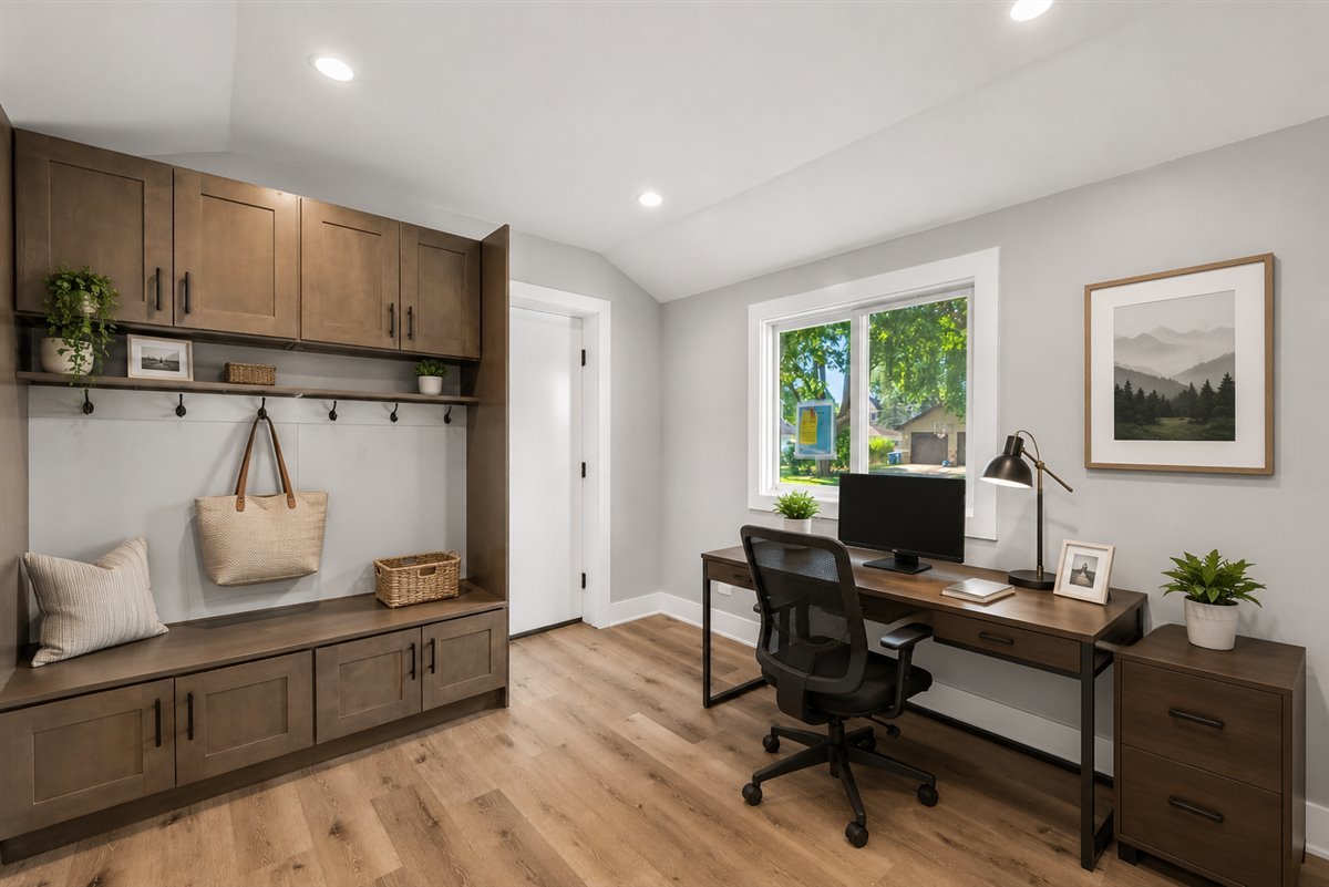 20 N Waverly Place