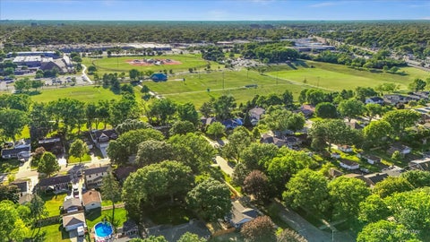 Tiny photo for 20 N Waverly Place, Mount Prospect, IL 60056 (MLS # 12655256)