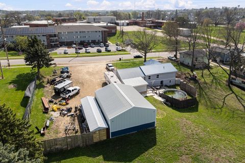 Tiny photo for 220 Arcade Street, Maquoketa, IA 52060 (MLS # 12623966)