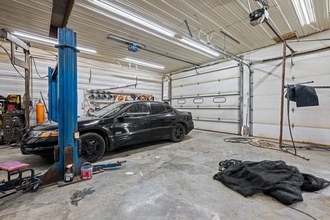 Tiny photo for 220 Arcade Street, Maquoketa, IA 52060 (MLS # 12623966)