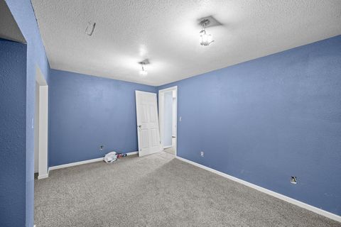 Tiny photo for 220 Arcade Street, Maquoketa, IA 52060 (MLS # 12623966)