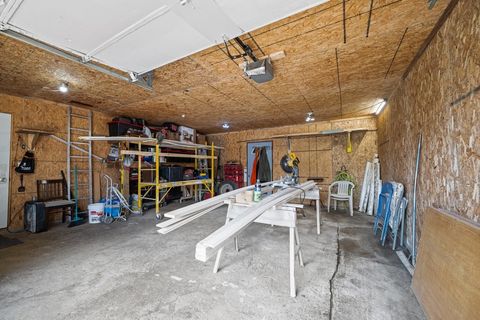 Tiny photo for 220 Arcade Street, Maquoketa, IA 52060 (MLS # 12623966)