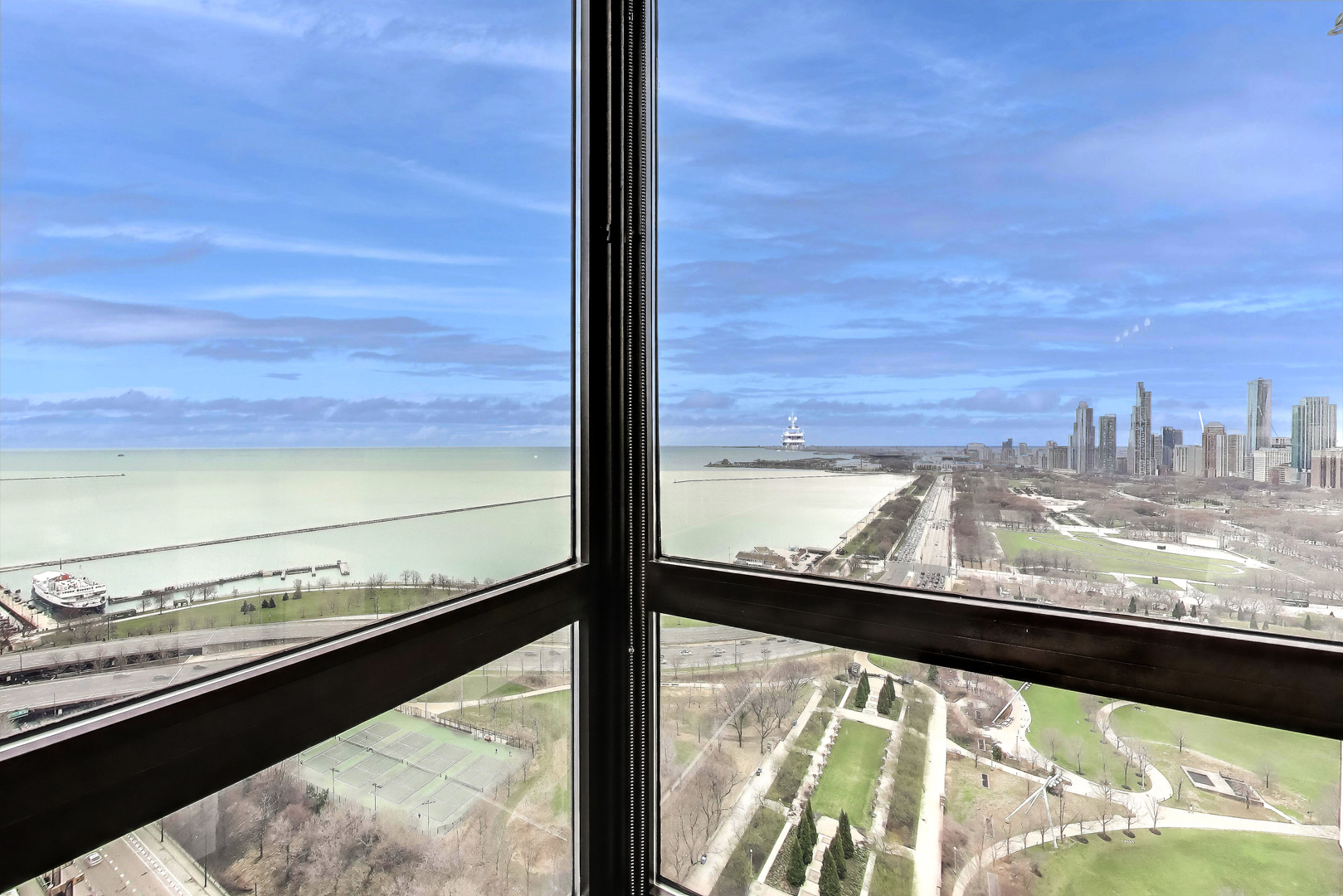 360 E Randolph Street 3201