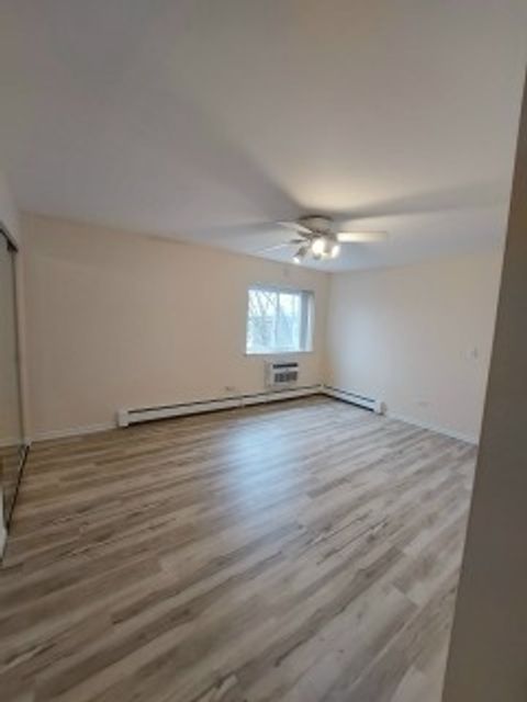 Tiny photo for 1301 S Finley Road #414, Lombard, IL 60148 (MLS # 12509891)