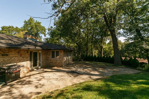 Tiny photo for 1134 33rd St Ct CT, Moline, IL 51265 (MLS # 12746637)