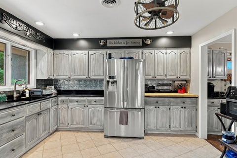Tiny photo for 1134 33rd St Ct CT, Moline, IL 51265 (MLS # 12746637)
