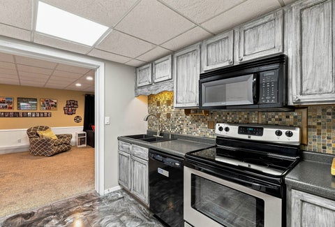 Tiny photo for 1134 33rd St Ct CT, Moline, IL 51265 (MLS # 12746637)