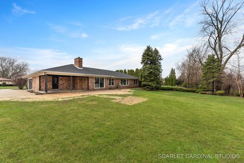 Tiny photo for 8 Concord Drive, Oak Brook, IL 60523 (MLS # 12539788)
