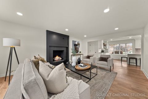 Tiny photo for 8 Concord Drive, Oak Brook, IL 60523 (MLS # 12539788)