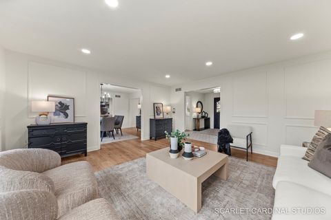 Tiny photo for 8 Concord Drive, Oak Brook, IL 60523 (MLS # 12539788)