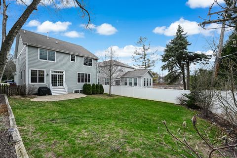 Tiny photo for 4 Oxford Avenue, Clarendon Hills, IL 60514 (MLS # 12594439)