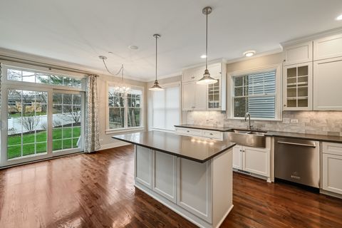 Tiny photo for 4 Oxford Avenue, Clarendon Hills, IL 60514 (MLS # 12594439)