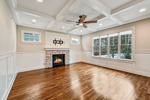 Tiny photo for 4 Oxford Avenue, Clarendon Hills, IL 60514 (MLS # 12594439)