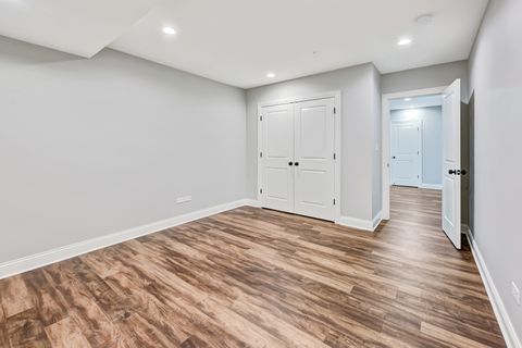 Tiny photo for 4 Oxford Avenue, Clarendon Hills, IL 60514 (MLS # 12594439)