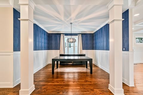 Tiny photo for 4 Oxford Avenue, Clarendon Hills, IL 60514 (MLS # 12594439)