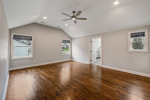 Tiny photo for 4 Oxford Avenue, Clarendon Hills, IL 60514 (MLS # 12594439)