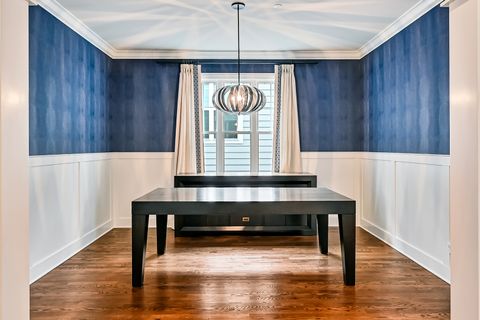 Tiny photo for 4 Oxford Avenue, Clarendon Hills, IL 60514 (MLS # 12594439)