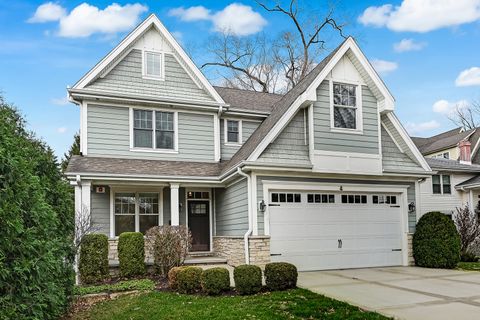 Tiny photo for 4 Oxford Avenue, Clarendon Hills, IL 60514 (MLS # 12594439)