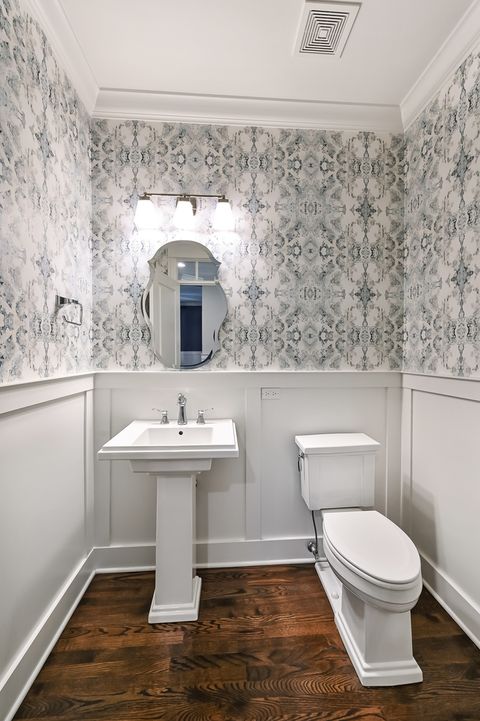 Tiny photo for 4 Oxford Avenue, Clarendon Hills, IL 60514 (MLS # 12594439)