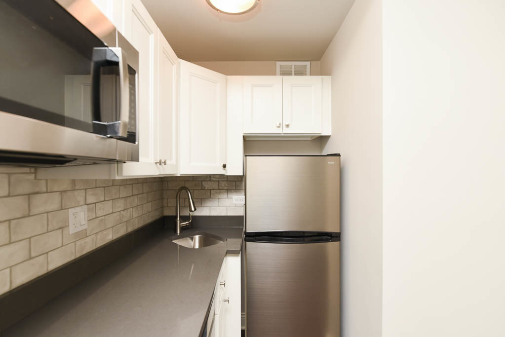 640 W WRIGHTWOOD Avenue 210