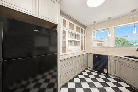 Tiny photo for 6922 S Jeffery Boulevard #5N, Chicago, IL 60649 (MLS # 12449202)