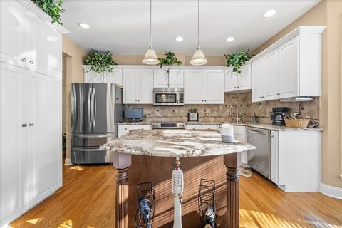 Tiny photo for 1427 Cress Creek Court, Naperville, IL 60563 (MLS # 12584848)