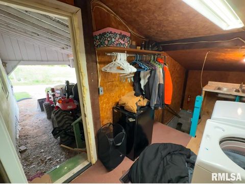 Tiny photo for 41 Cache Avenue, Buncombe, IL 62912 (MLS # EB458514)