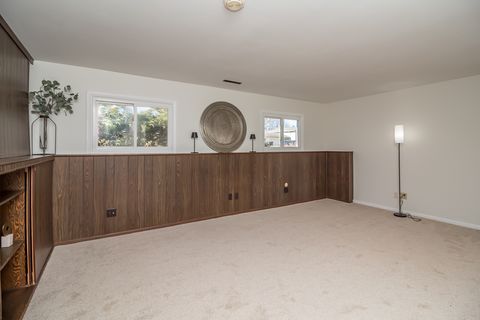 Tiny photo for 943 Cambridge Lane, Crystal Lake, IL 60014 (MLS # 12521585)