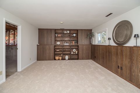 Tiny photo for 943 Cambridge Lane, Crystal Lake, IL 60014 (MLS # 12521585)