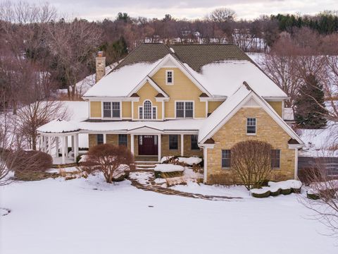 2810 Oak Ridge Road Crystal Lake IL 60012