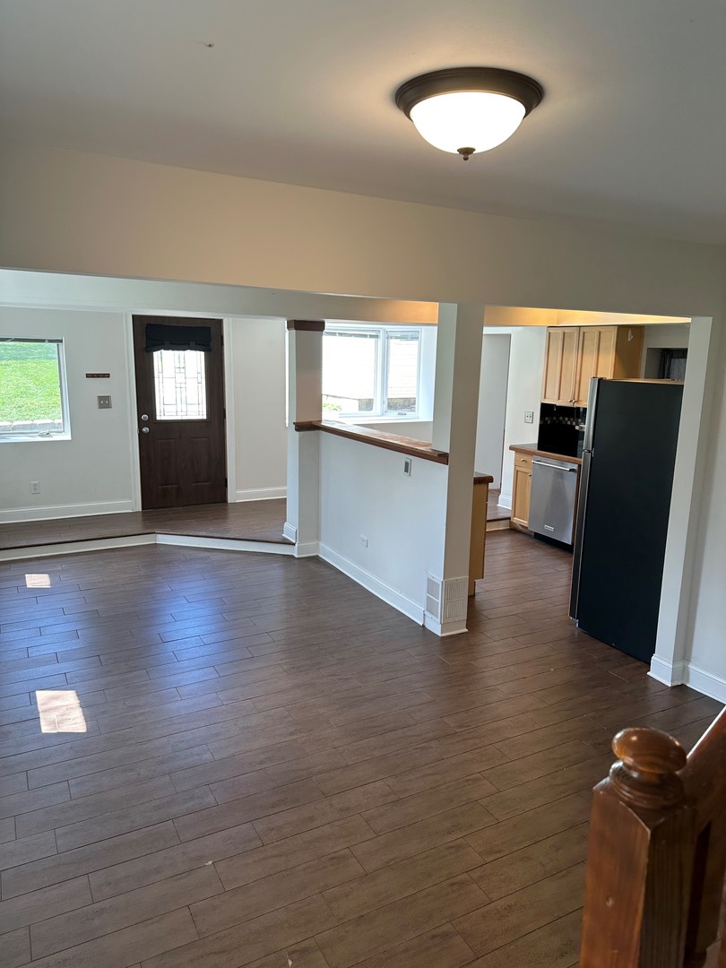 4737 Winchester Avenue