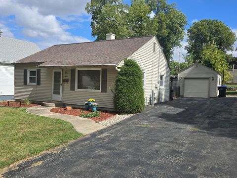 614 S CLINTON Street Bloomington IL 61701