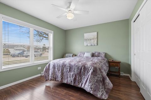 Tiny photo for 1810 Paddock Court, Grayslake, IL 60030 (MLS # 12592908)